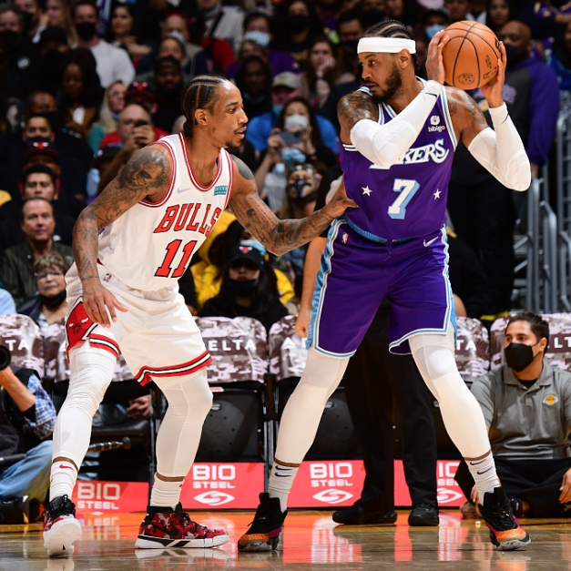 华体会网址-里昂发布备战花絮；冲刺阶段手感冰凉；NBA常规赛任务艰巨；临场指挥获称赞 